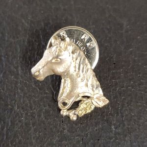 Black Hills Gold horse pin
